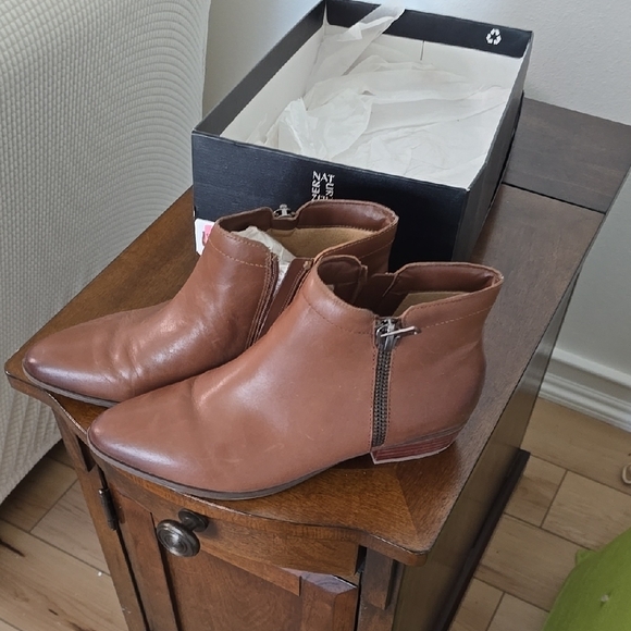 Women Brown Leather Ankle Boots - Picture 3 of 3
